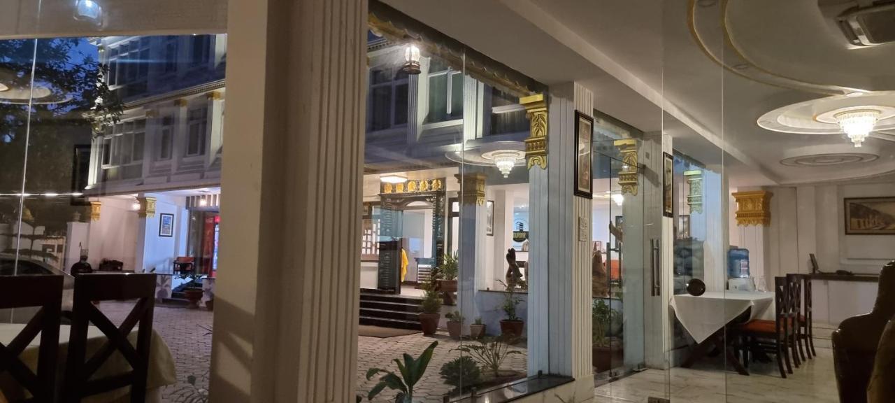 Durbar Hotel & Residence Kathmandu Exterior foto